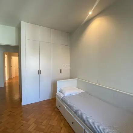 Image 6 - Rua Doutor António Luís Gomes, 4000-274 Porto, Portugal - Apartment for rent