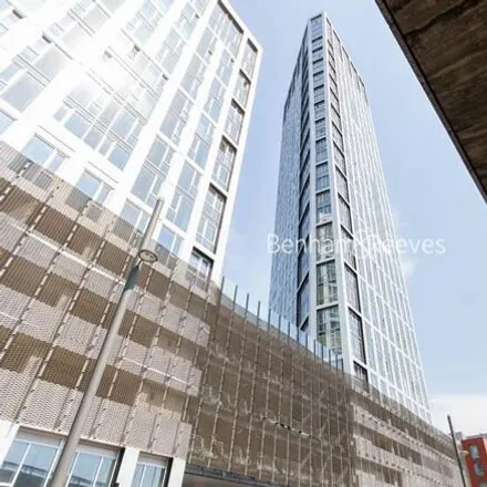 Image 9 - Sky View Tower, 12 High Street, London, E15 2GR, United Kingdom - Room for rent