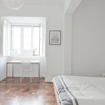 Rent this 5 bed room on Rua Joaquim António de Aguiar 75 in 1070-050 Lisbon, Portugal