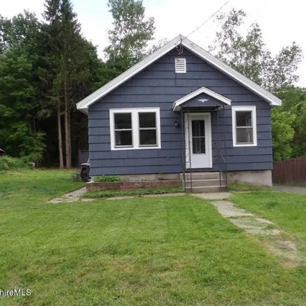 Buy this 3 bed house on 261 Highland Avenue in Pittsfield, MA 01202