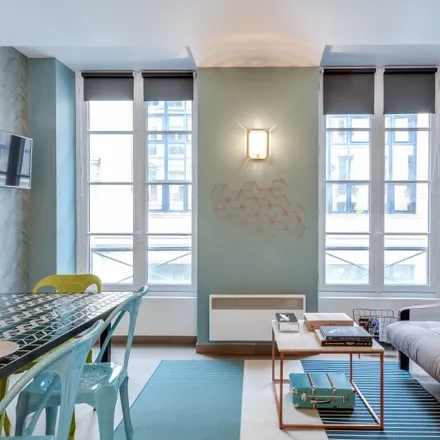 Image 2 - 14 Rue d'Enghien, 75010 Paris, France - Apartment for rent