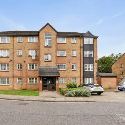 Buy this 2 bed apartment on unnamed road in London, NW10 8TP