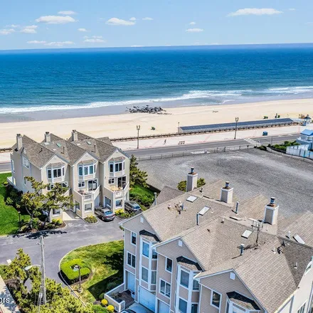 Rent this 3 bed condo on Promenade Beach Club in Ocean Avenue North, East Long Branch