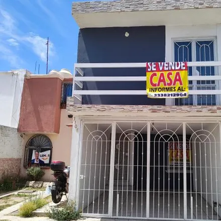 Buy this 3 bed house on Calle Valle de Tlajomulco in Parque Real, 45201 Nuevo México