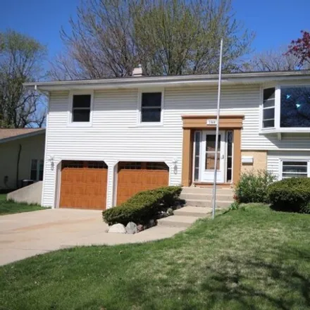 Buy this 4 bed house on 1554 Rosedale Lane in Hoffman Estates, Schaumburg Township