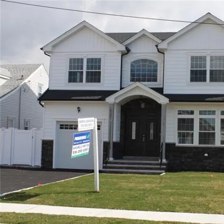 Buy this 4 bed house on 20 Thomas Street in Merrick, NY 11566