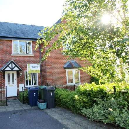 Rent this 2 bed townhouse on Shruberry Close in High Wycombe, HP13 6FY