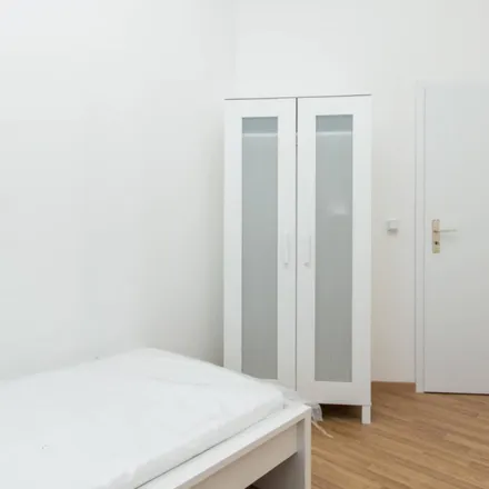 Rent this 4 bed room on Vulkan in Bismarckstraße 72, 10627 Berlin