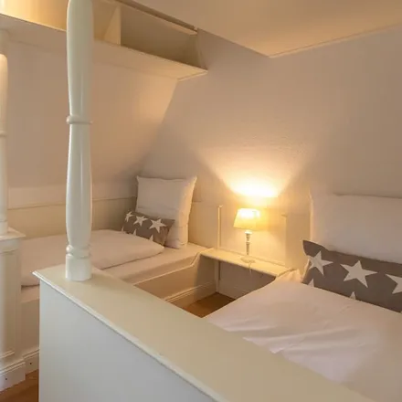 Rent this 2 bed apartment on Wenningstedt-Braderup in M.-T.-Buchholz-Stich, 25996 Braderup