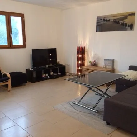 Rent this 3 bed apartment on 1221 Herri erdiko bidea in 64480 Halsou, France