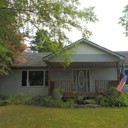 Buy this 3 bed house on 7499 Pershing Street in Waterford Charter Township, MI 48327