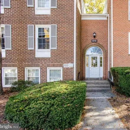 Image 1 - 876 Quince Orchard Boulevard, Brown, Gaithersburg, MD 20899, USA - Condo for rent