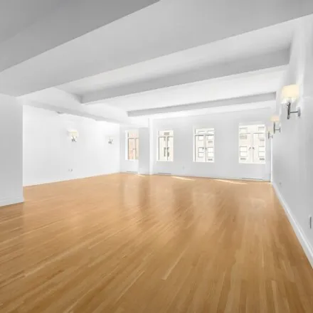 Buy this 3 bed condo on 737 Park Avenue in New York, NY 10021