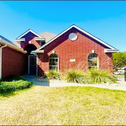 Rent this 3 bed house on 5220 Hill Ridge Drive in Fort Worth, TX 76135