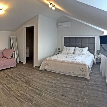 Rent this 2 bed house on 21315 Općina Dugi Rat