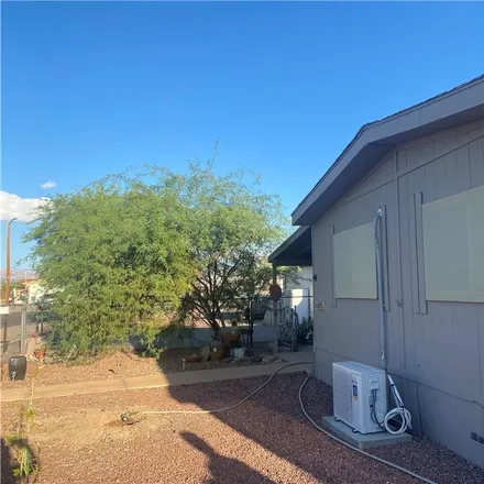 Image 2 - 696 Mimosa Trail, Bullhead City, AZ 86442, USA - House for sale