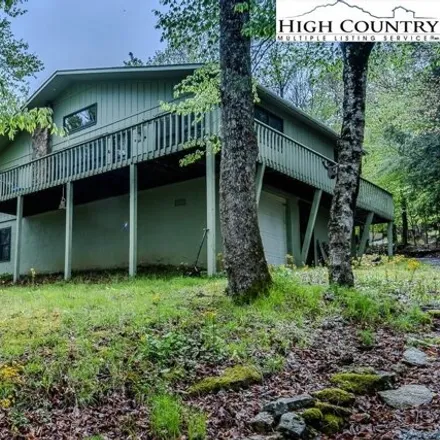 Buy this 4 bed house on 1487 Beech Mountain Parkway in Beech Mountain, Beech Mountain