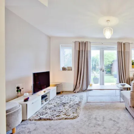 Image 4 - Radar Close, Southend-on-Sea, SS2 6AS, United Kingdom - Duplex for sale