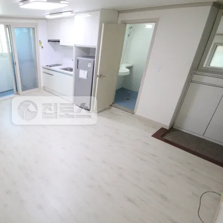 Image 5 - 서울특별시 강남구 대치동 894-7 - Apartment for rent