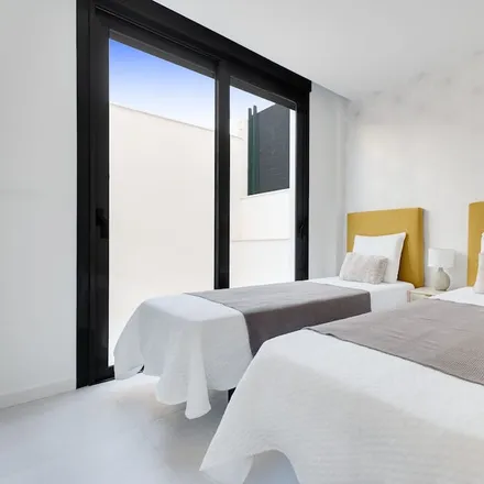 Rent this 4 bed house on Circunvalación de Alicante in 03113 Alicante, Spain