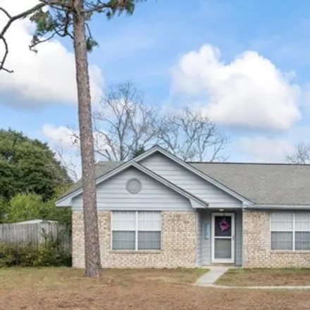 Buy this 3 bed house on 9512 Brentwood Boulevard in Navarre, FL 32566