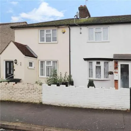 Buy this 3 bed townhouse on Eglinton Road in Swanscombe, DA10 0HU