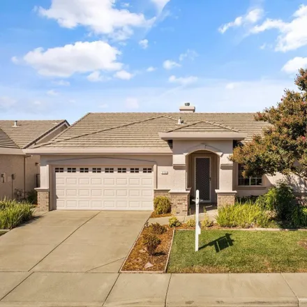 Buy this 2 bed house on 275 Mandarin Circle in Vacaville, CA 95687