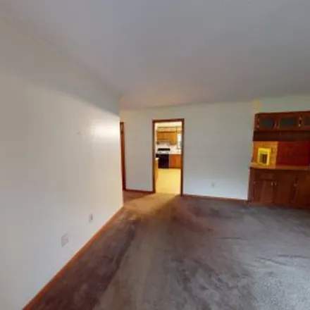 Image 1 - 226 Vinewood Drive, Avon Lake - Apartment for sale