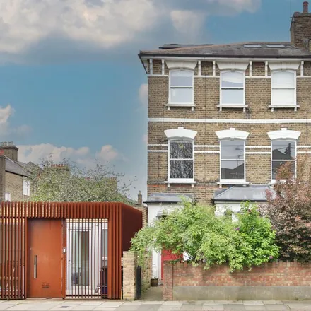 Rent this 2 bed townhouse on Jenner Road in Upper Clapton, London