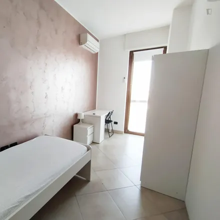 Rent this 5 bed room on Via Robert Koch in 20152 Milan MI, Italy