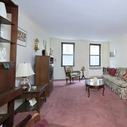 Buy this studio apartment on 221 East 78th Street in New York, NY 10075
