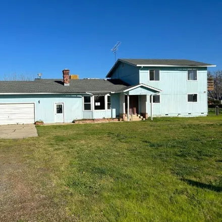 Buy this 6 bed house on 20998 Dodson Lane in Anderson, CA 96007
