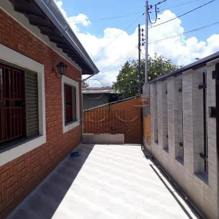 Buy this 2 bed house on Rua Urano in Região Urbana Homogênea XV, Poços de Caldas - MG