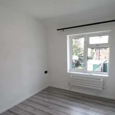 Image 1 - Basedale Road, London, RM9 4QA, United Kingdom - Apartment for rent