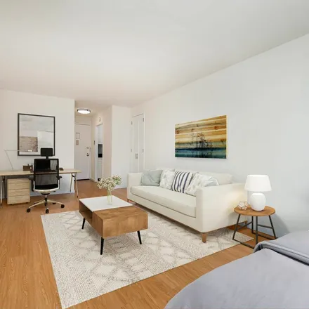 Image 3 - Carnegie Mews Apartments, 211 West 56th Street, New York, NY 10019, USA - Apartment for rent