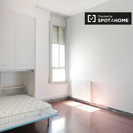 Rent this 3 bed room on Metro Maresme - Fòrum in Carrer de Llull, 08001 Barcelona