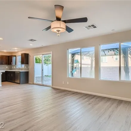 Image 7 - 6324 Pageant Street, North Las Vegas, NV 89031, USA - Townhouse for sale