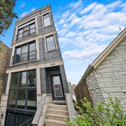 Buy this 2 bed condo on 1950 West Armitage Avenue in Chicago, IL 60622