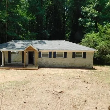 Rent this 3 bed house on 2534 County Line Road Southwest in Atlanta, GA 30331