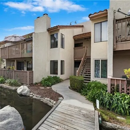 Buy this 3 bed condo on 16581 Grunion Lane in Huntington Beach, CA 92649