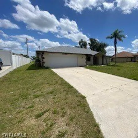Image 4 - 1823 Southeast 11th Avenue, Cape Coral, FL 33990, USA - House for rent