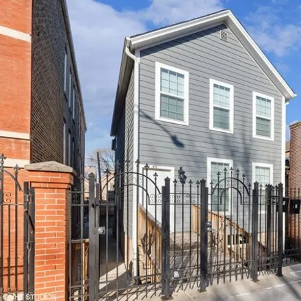 Buy this 4 bed house on 976 West 19th Street in Chicago, IL 60608