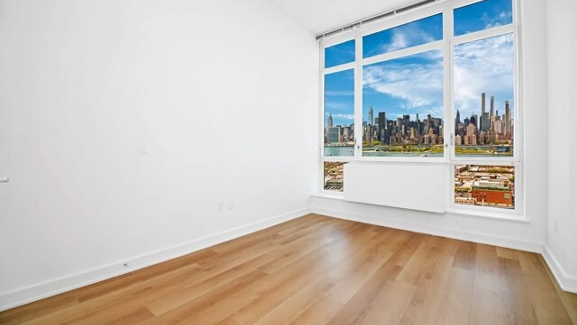 43-10 Crescent Street, 43rd Avenue, New York, NY 11101, USA | 1 bed apartment for rent