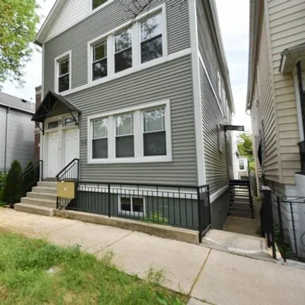 Rent this 3 bed house on 1738 West Altgeld Street in Chicago, IL 60614