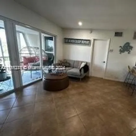 Image 5 - 3012 Northeast 16th Avenue, Coral Woods, Broward County, FL 33334, USA - Condo for rent