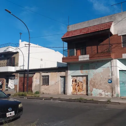 Buy this studio house on Coronel Pringles 906 in 1823 Lanús Este, Argentina