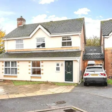 Buy this 4 bed house on 8 Blaenant in Reading, RG4 8PH