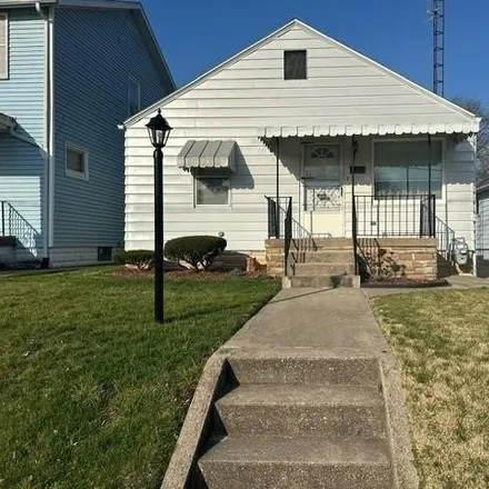 Buy this 2 bed house on 2153 Franklin Street in South Bend, IN 46613