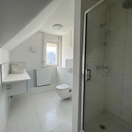 Image 5 - Rue de la Source, 6010 Couillet, Belgium - Apartment for rent