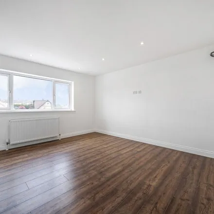 Image 4 - Morrisons Daily, 86 Crofton Lane, London, BR5 1HD, United Kingdom - Apartment for rent